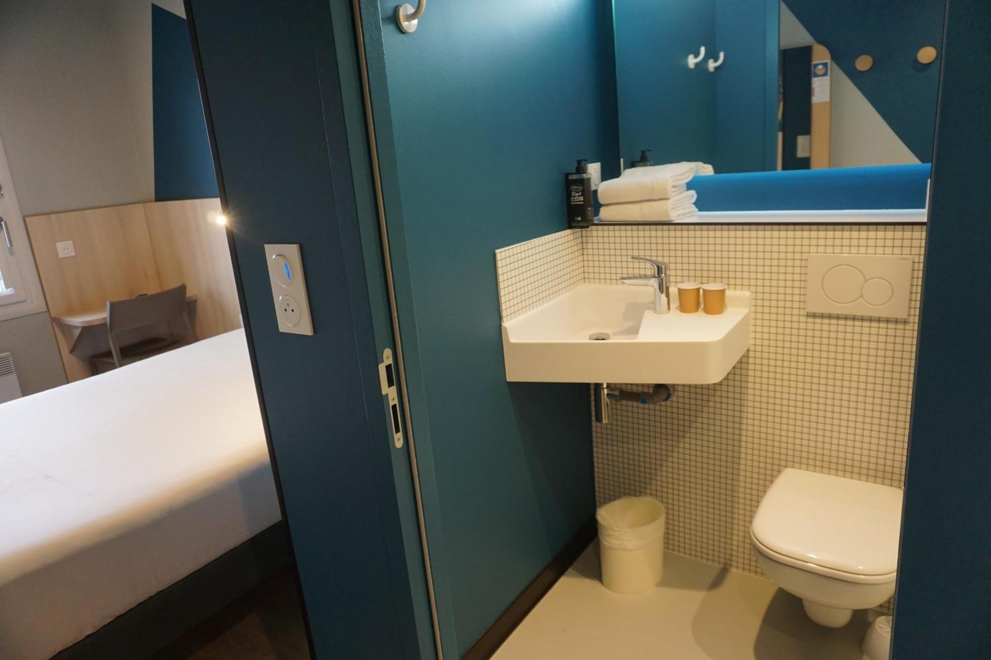 Classic Room with Double Bed,1584597739:JPEG